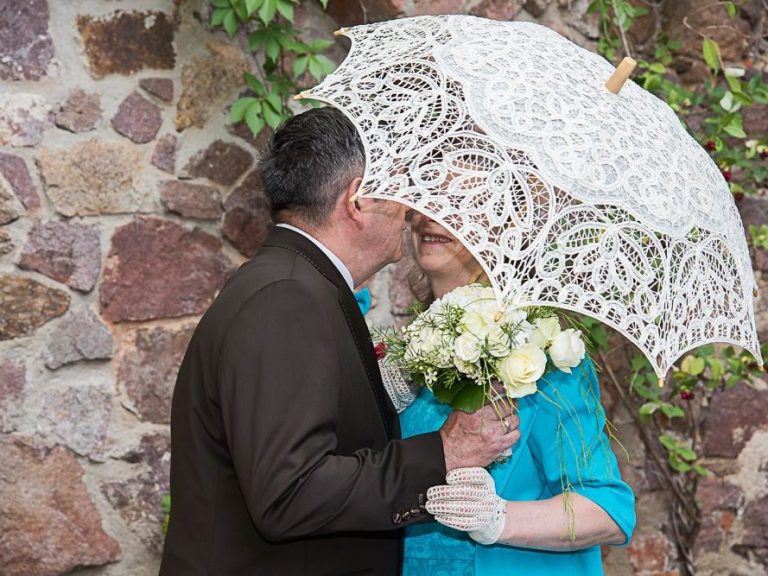 Paar zur Silberhochzeit